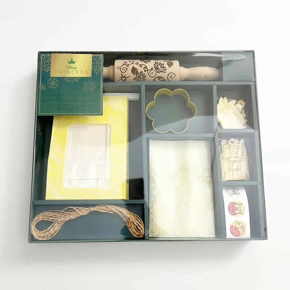 Disney Parks Tiana Baking‎ Gift Set Princess Cooking Set Cookie Cutter Kitchen